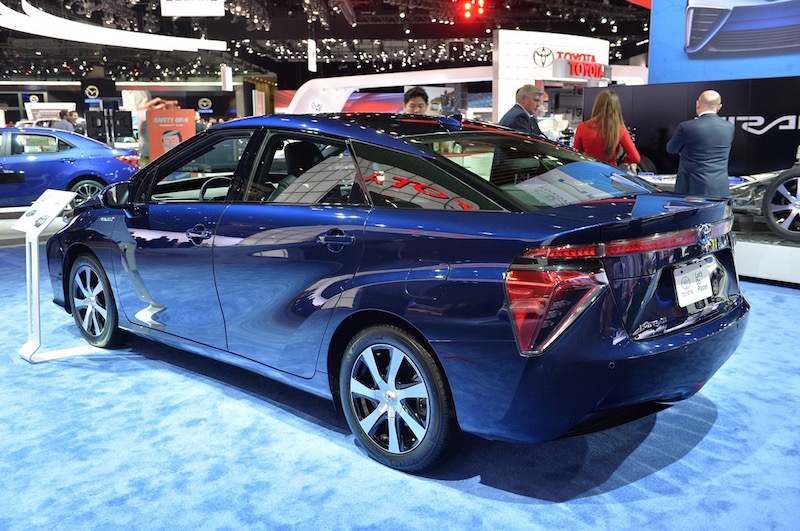 02-2016-toyota-mirai-la-1 copy