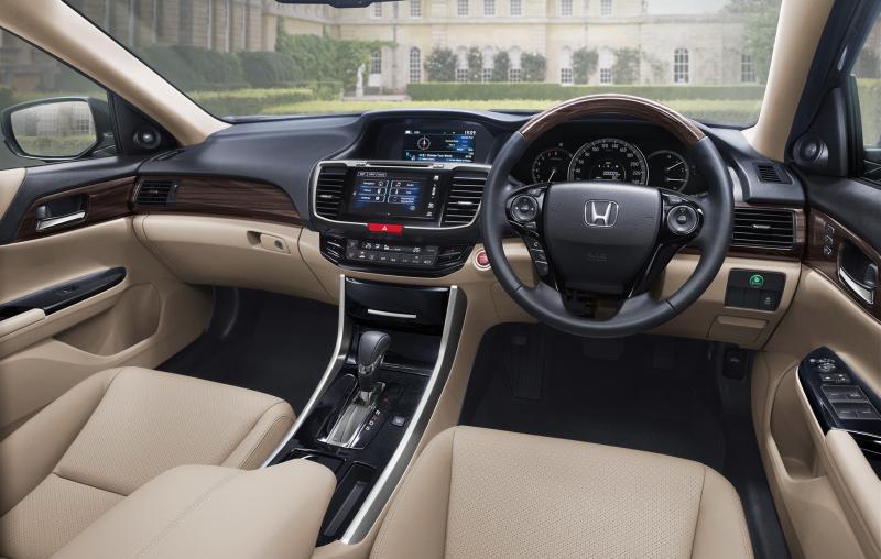 8_New Honda Accord_Cockpit