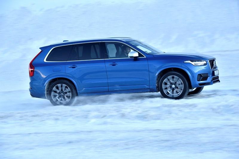 175816_Volvo_XC90_T8_model_year_2017