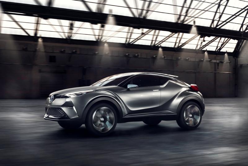 C-HR_8 (dynamic)