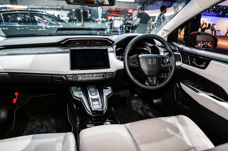 Honda-Clarity-Fuel-Cell-interior