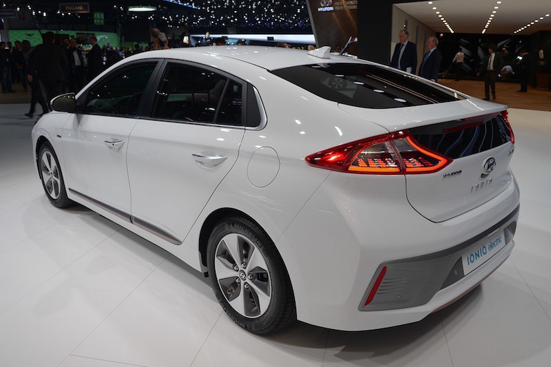 02-2017-hyundai-ioniq-geneva-1