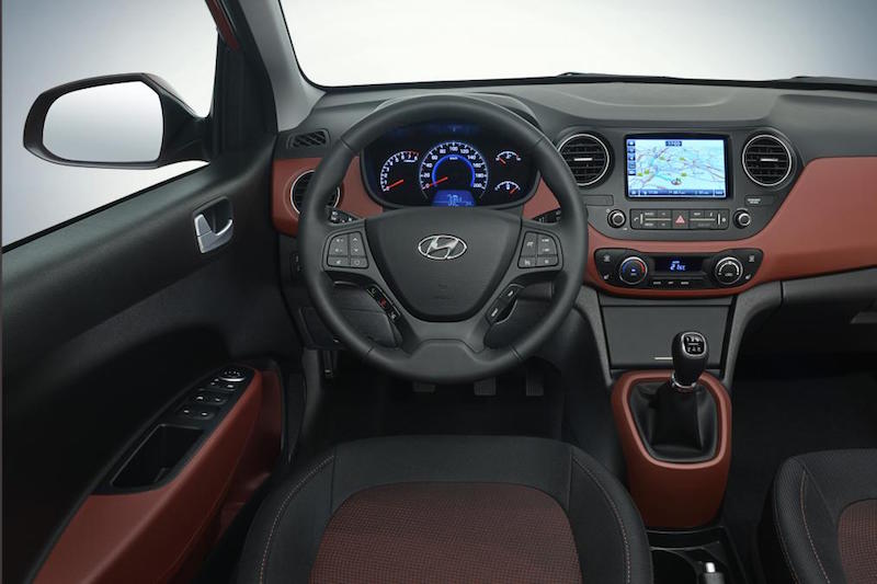 hyundai_i10_interior