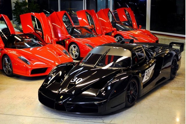 michael-schumachers-ferrari-enzo-and-fxx-image-garage-znith_100431405_m