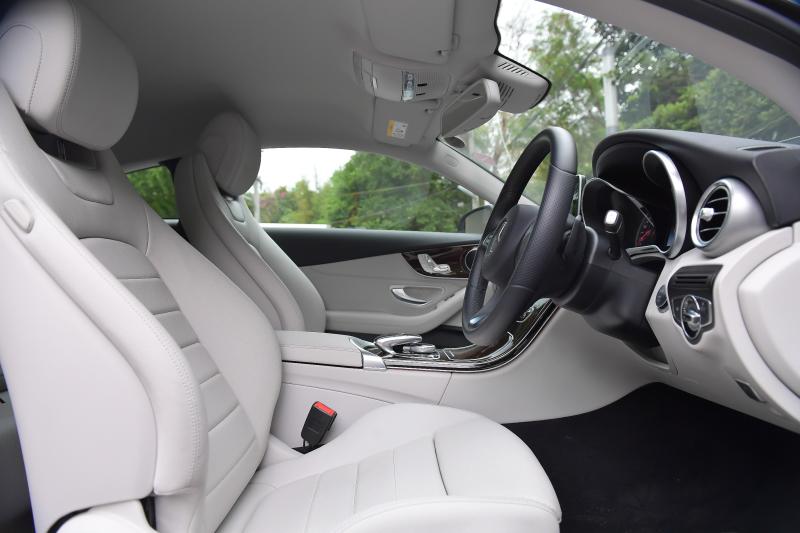 C 250 Coupe Sport_Black_Interior (2)