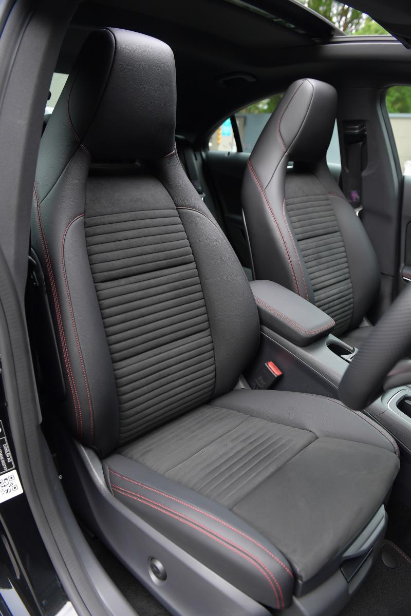 CLA 250 AMG Dynamic_Black_Interior (3)