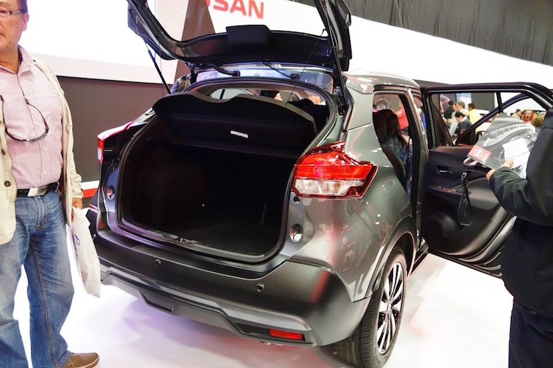 Nissan-Kicks-doors-open-at-2016-Bogota-Auto-Show