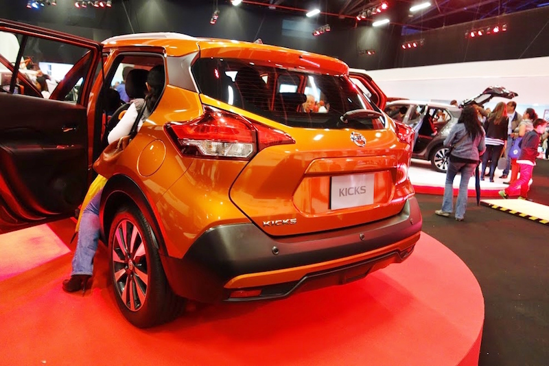 Nissan-Kicks-rear-three-quarters-at-2016-Bogota-Auto-Show